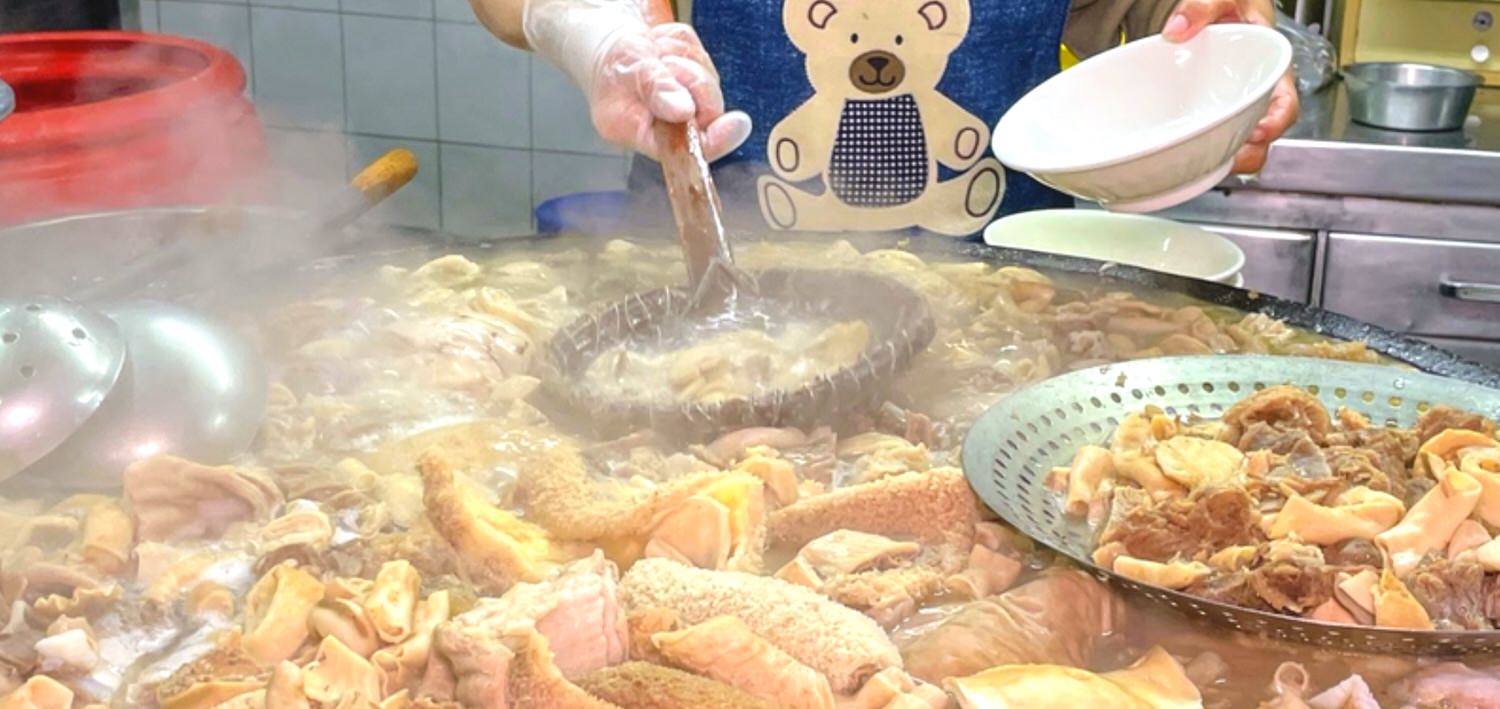 王家祖傳本產牛雜湯 / 靠香味就能定位的牛肉湯 / 東市場半日遊 / 嘉義東區