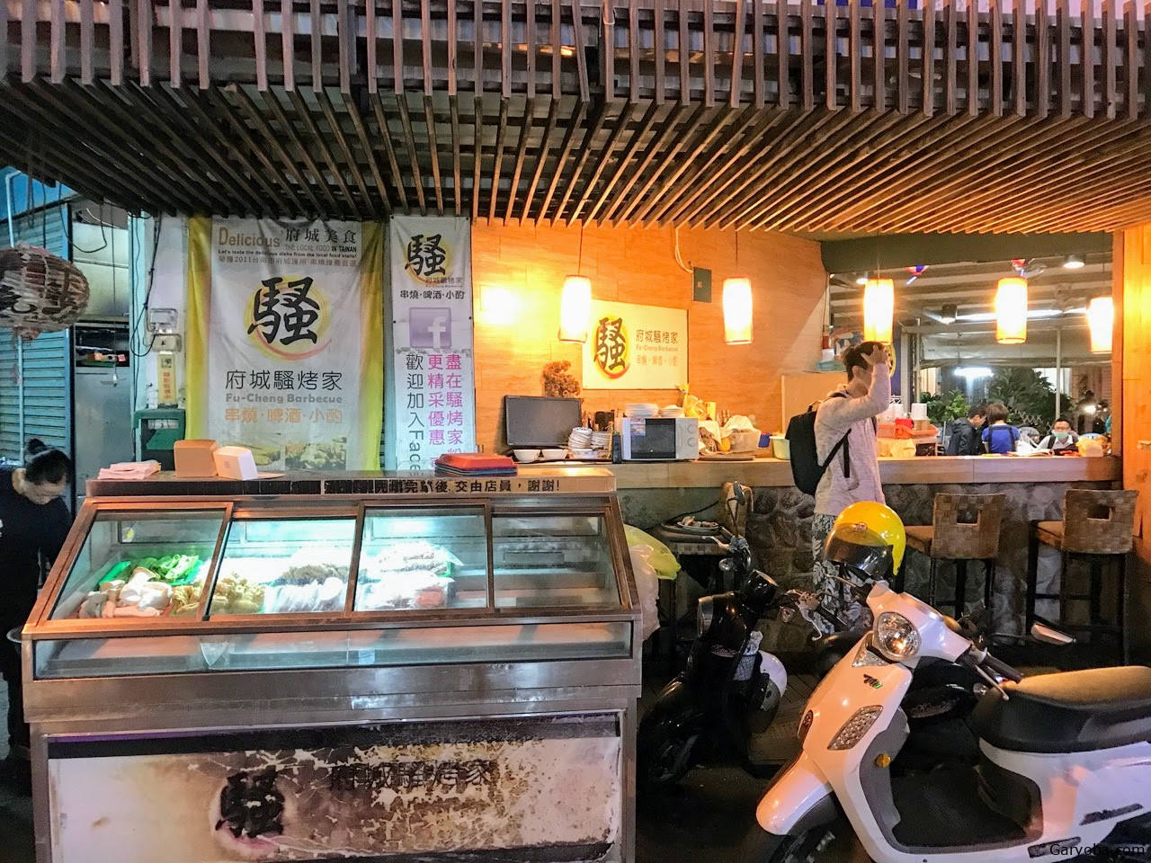 台南 府城騷烤家。肥美紅蟳與米奇的美妙旅程