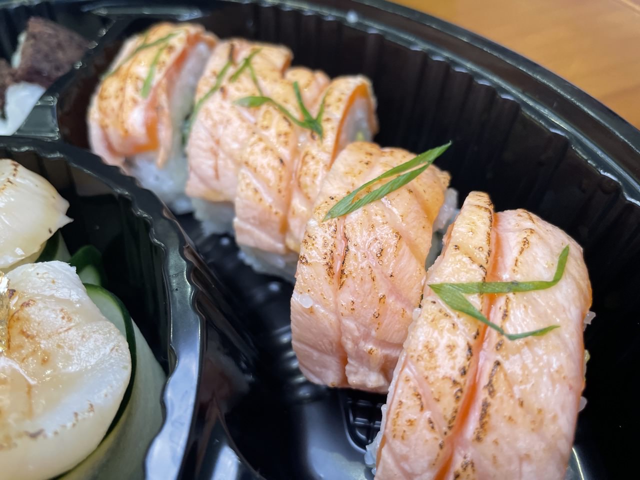 辻 花壽司專門店 Tsuji Sushi。台中勤美｜超用心的特製彩虹壽司｜勤美野餐推薦｜LGBT+友善商家