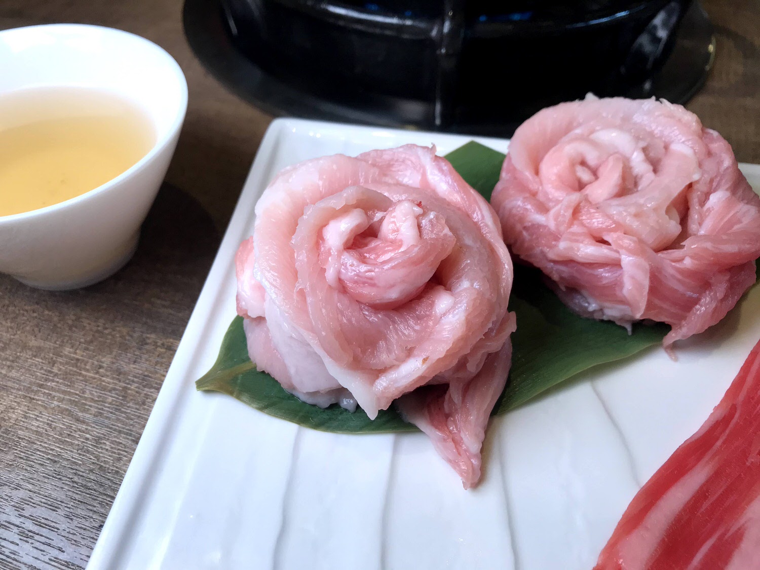 【嘉義｜西區】丰盛苑 私藏鍋物｜SRF和牛、松阪豬肉與澎湃海鮮的交響組合｜嘉義火鍋推薦