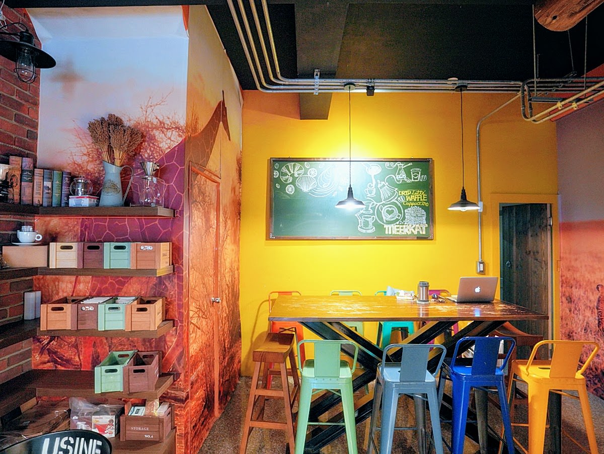 狐獴咖啡館。澎湖溫馨木質風格小店｜酷酷的超人美麗版娘