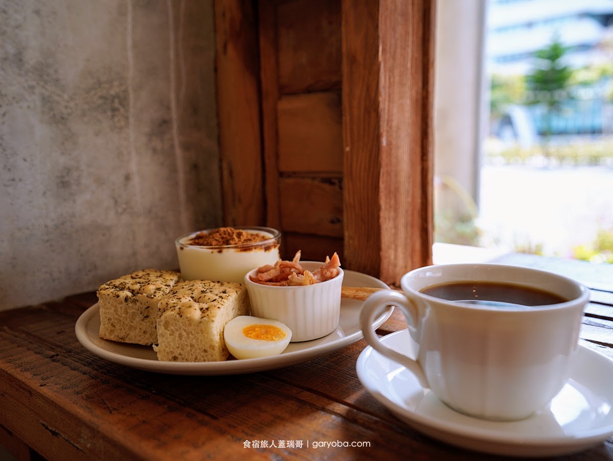 有時散步 Walkabout Café。台東悠閒放鬆的早午餐｜吃烤蘋果擼橘貓