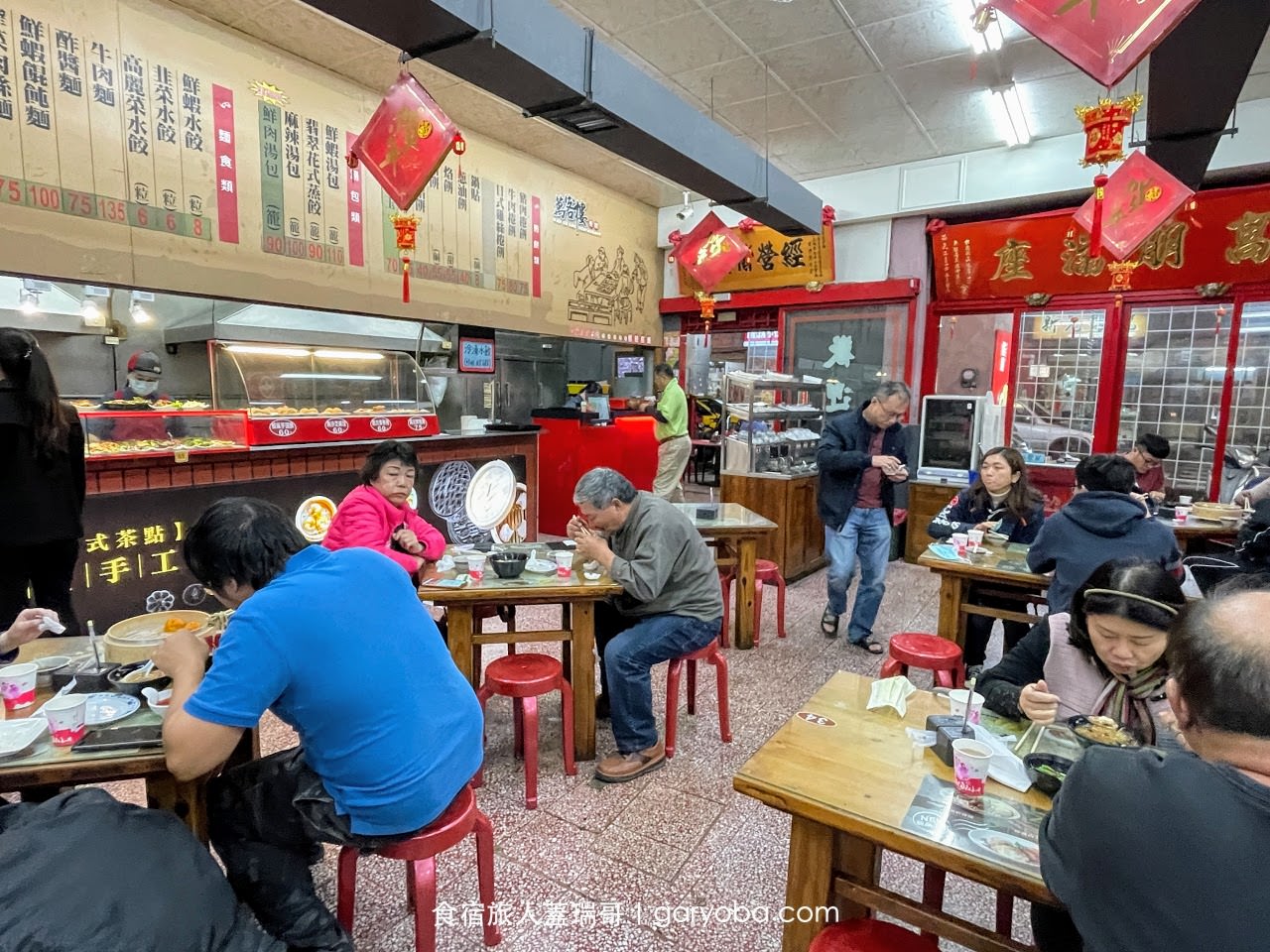 萬客樓。台南在地飄香十餘年的北方麵館｜內用無限豆漿紅茶